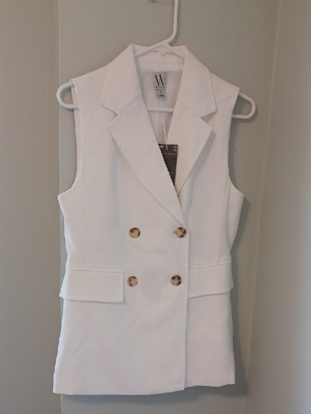 Worthington Sz 4P, (Fits 6) Pure White, Double-Breasted Sleeveless Blazer Vest.